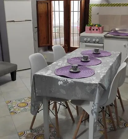 The Flowers Apartment Cefalu