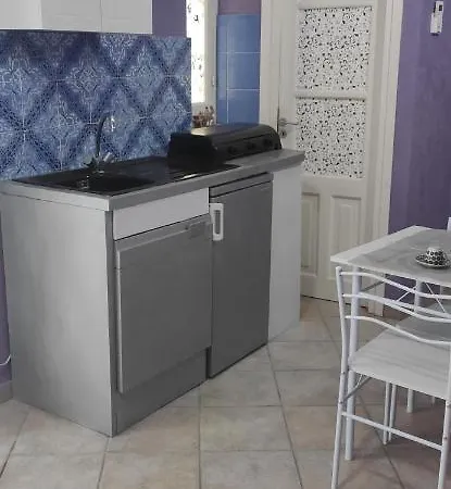 The Flowers Apartment *